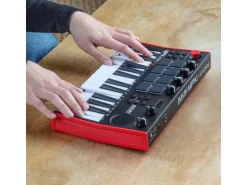 Akai Keyboard Controller MPK Mini Play MK3