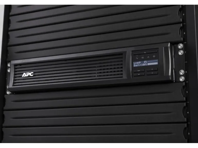 APC USV SMT3000RMI2UC 3000 VA / 2700 W