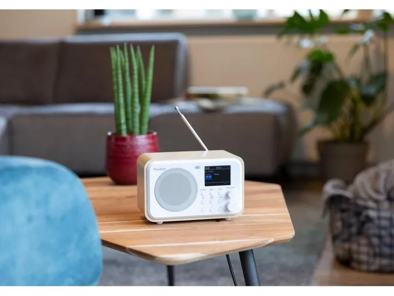 Audizio DAB+ Radio Milan Weiss