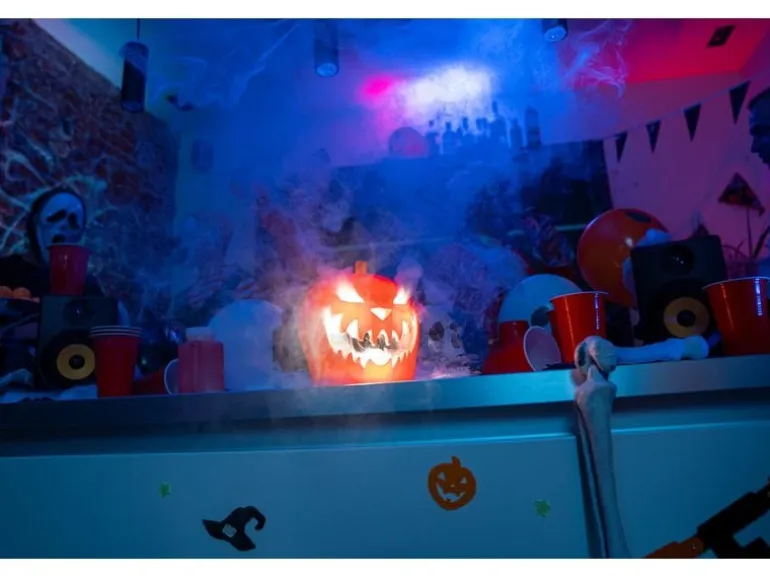 BeamZ Nebelmaschine S553L Halloween Set