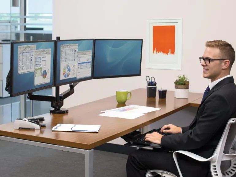 Fellowes Tischhalterung Professional Series bis 9 kg pro 3 Monitore
