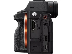 Sony Fotokamera A7 IV + FE 24-105 mm F4 G OSS