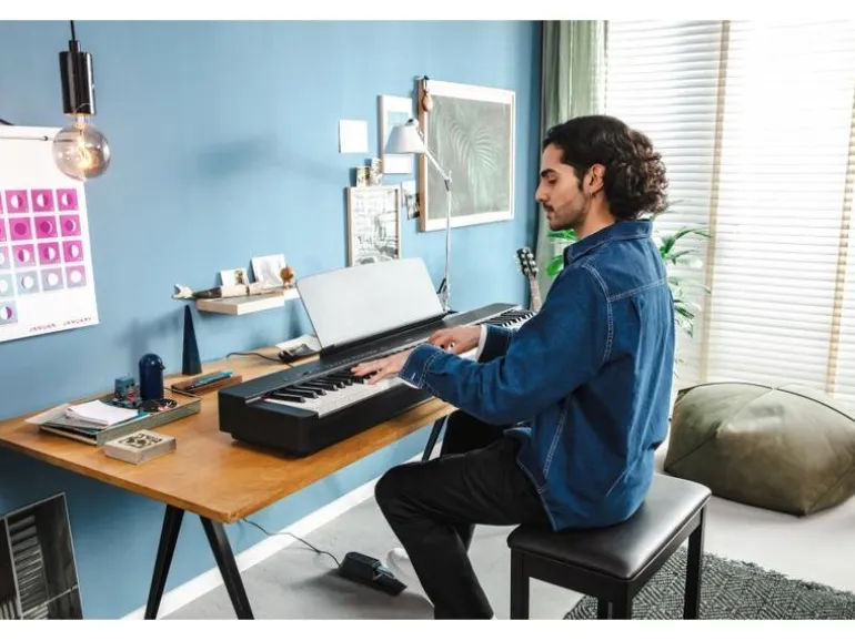 Yamaha E-Piano P-225B