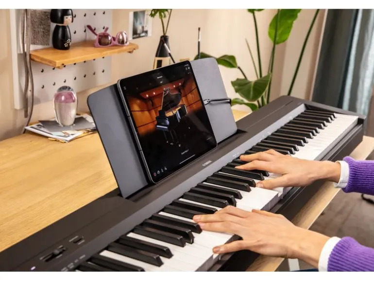 Yamaha E-Piano P-145BT