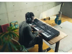 Yamaha Keyboard PSR-E483