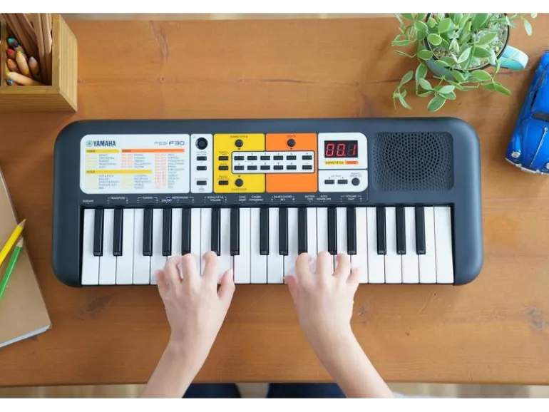 Yamaha Mini Keyboard PSS-F30