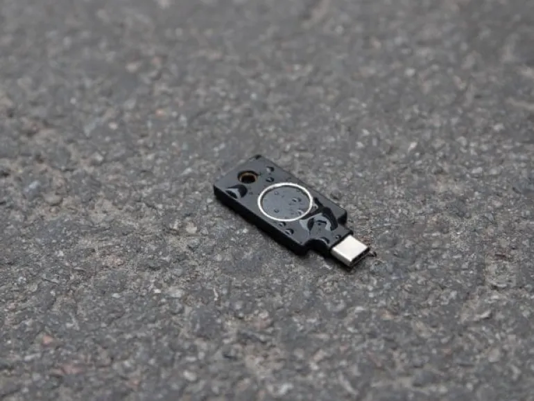 Yubico YubiKey C Bio-FIDO Edition FW 5.8 USB-C, 1 Stück
